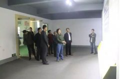 北京協會考察團(tuán)一(yi)行莅臨華興寵物(wù)食品(pin)指導(dao)工(gong)作(zuò)